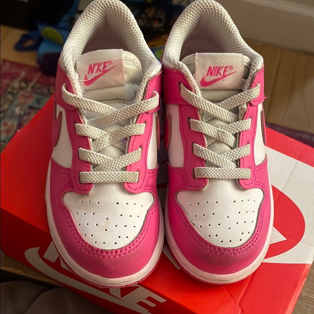 Nike Dunk Toddler Kids Pink and White Sneakers 9C